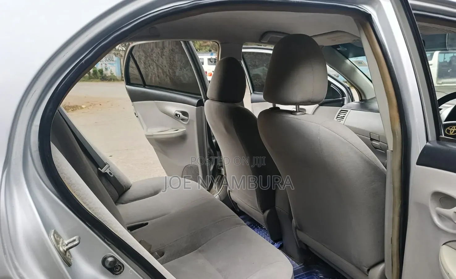 Toyota Axio 2010 Silver