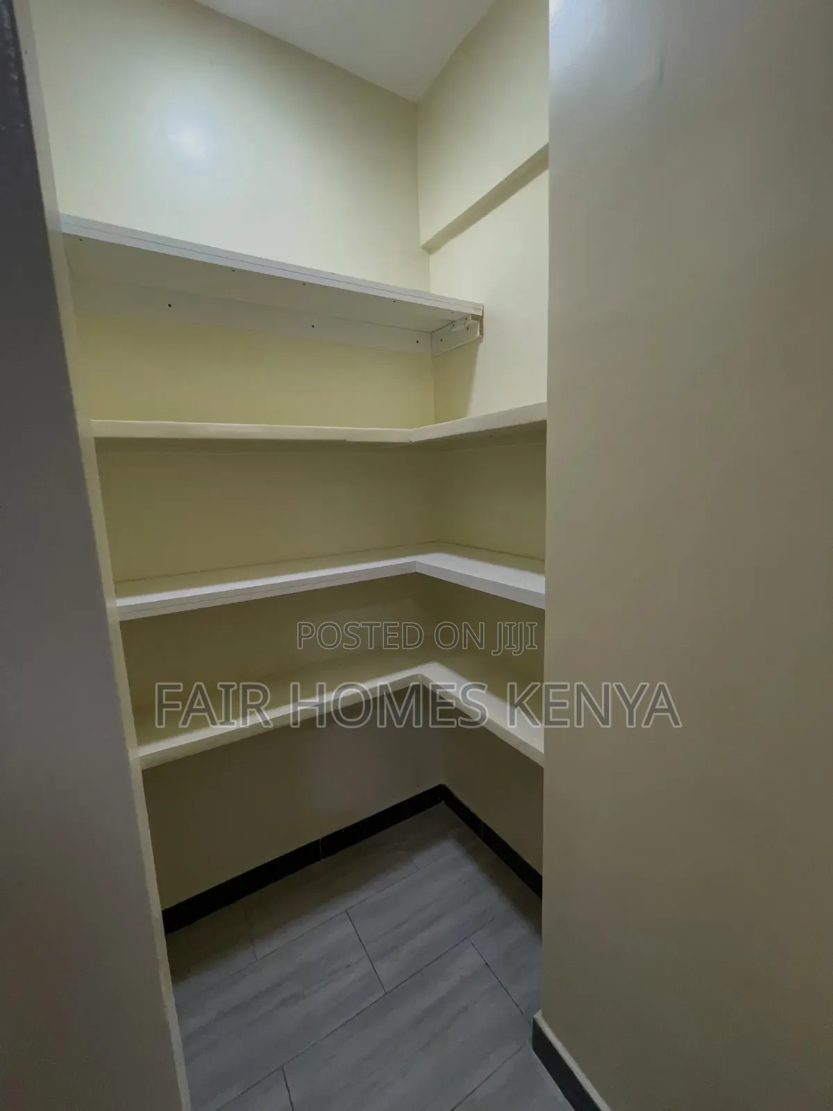 4bdrm Apartment in Gitanga Road, Valley Arcade for rent