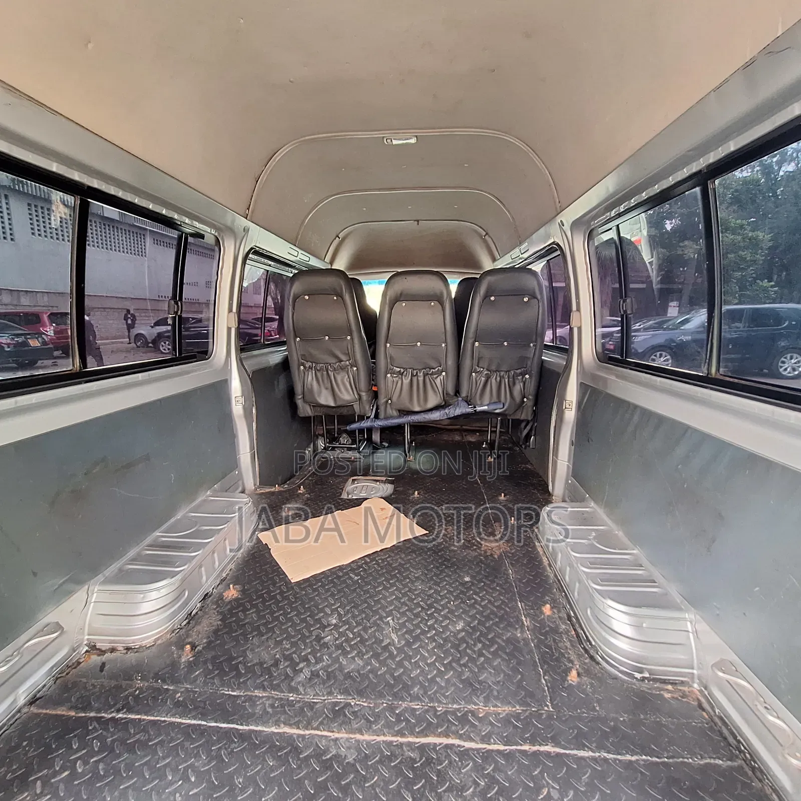 Toyota HiAce 2012 Silver