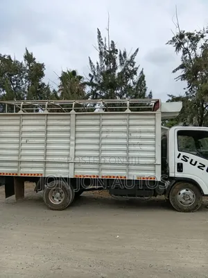 Isuzu NMR Local