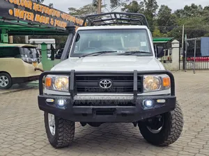 Toyota Land Cruiser 76 Series 2016 White