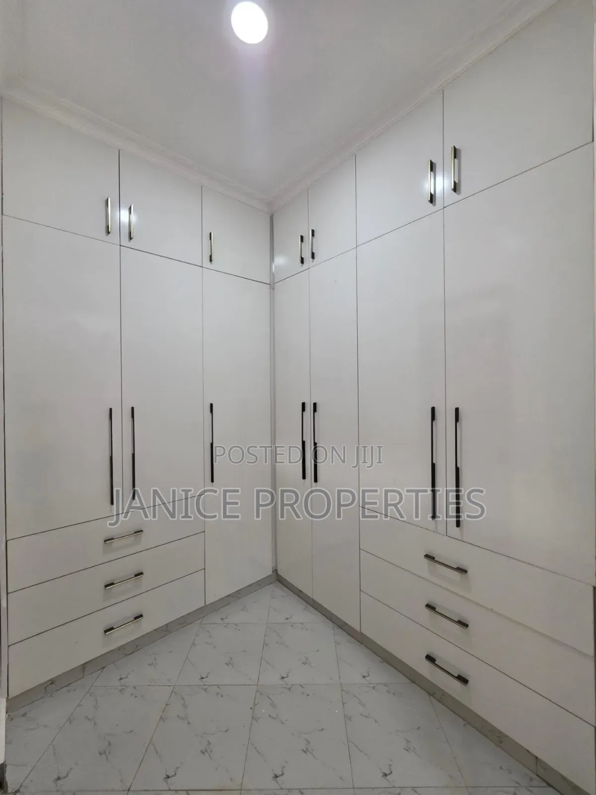 4bdrm Bungalow in Elite Estate, Kimbo for sale
