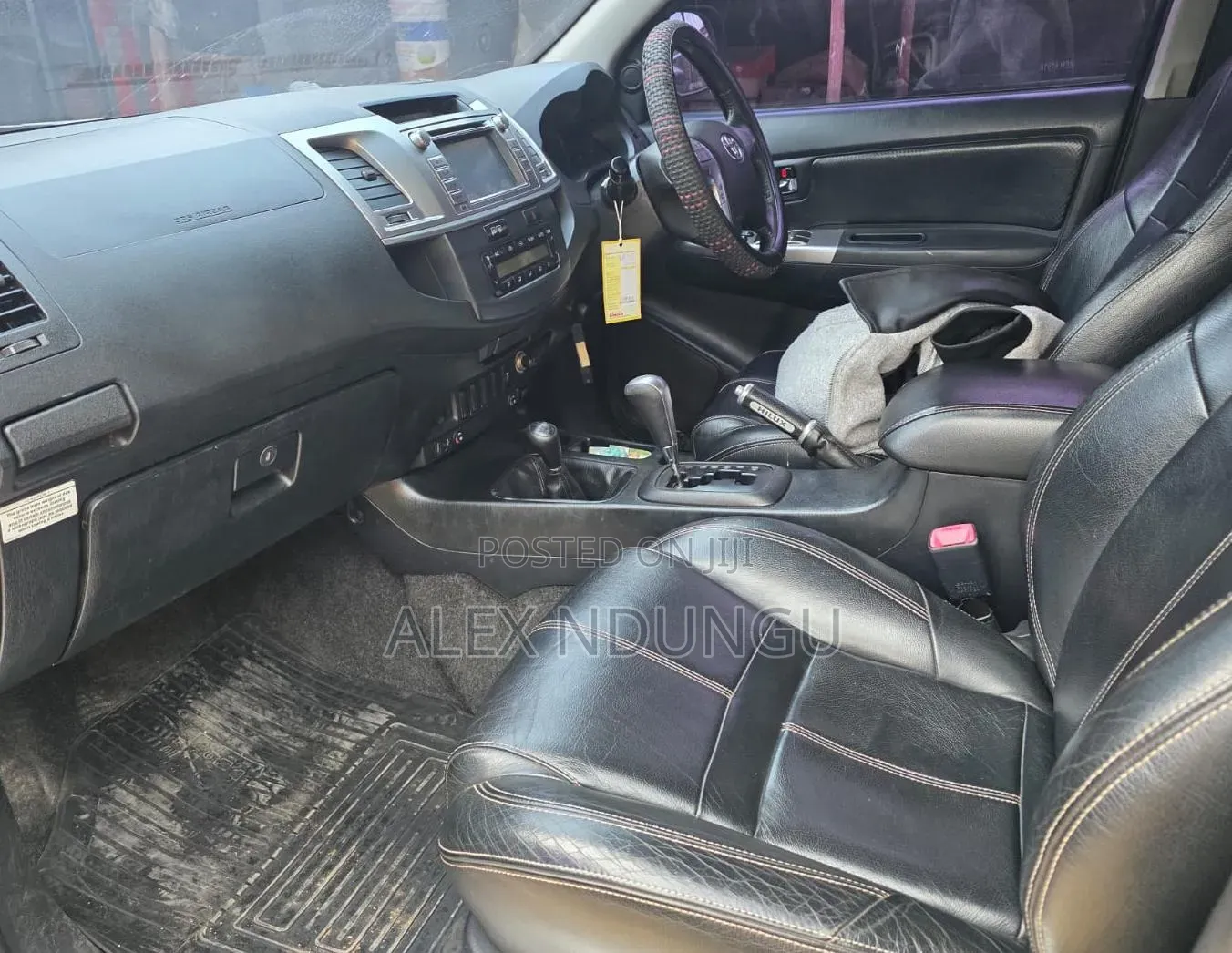 Toyota Hilux 2015 Black