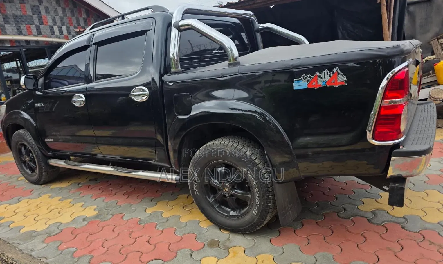 Toyota Hilux 2015 Black