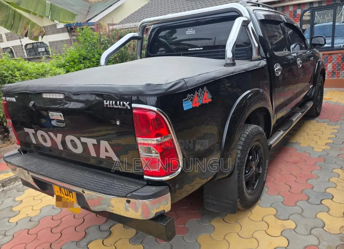 Toyota Hilux 2015 Black