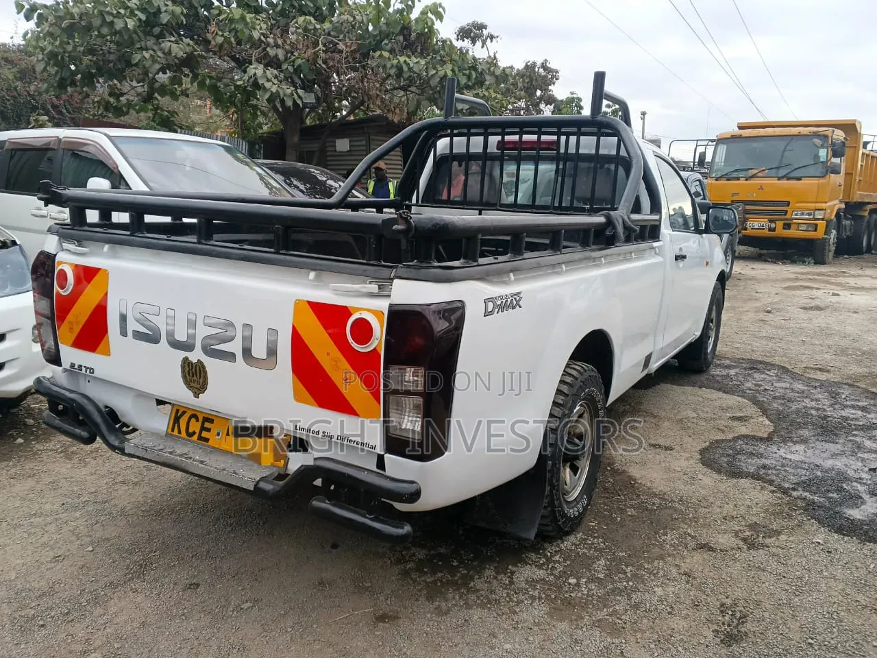 Isuzu D-MAX 2011 White