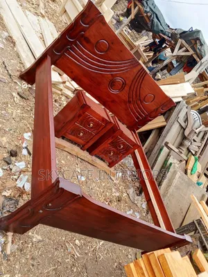 Mahogany Hardwood 5by6 With 2 Side Drawers