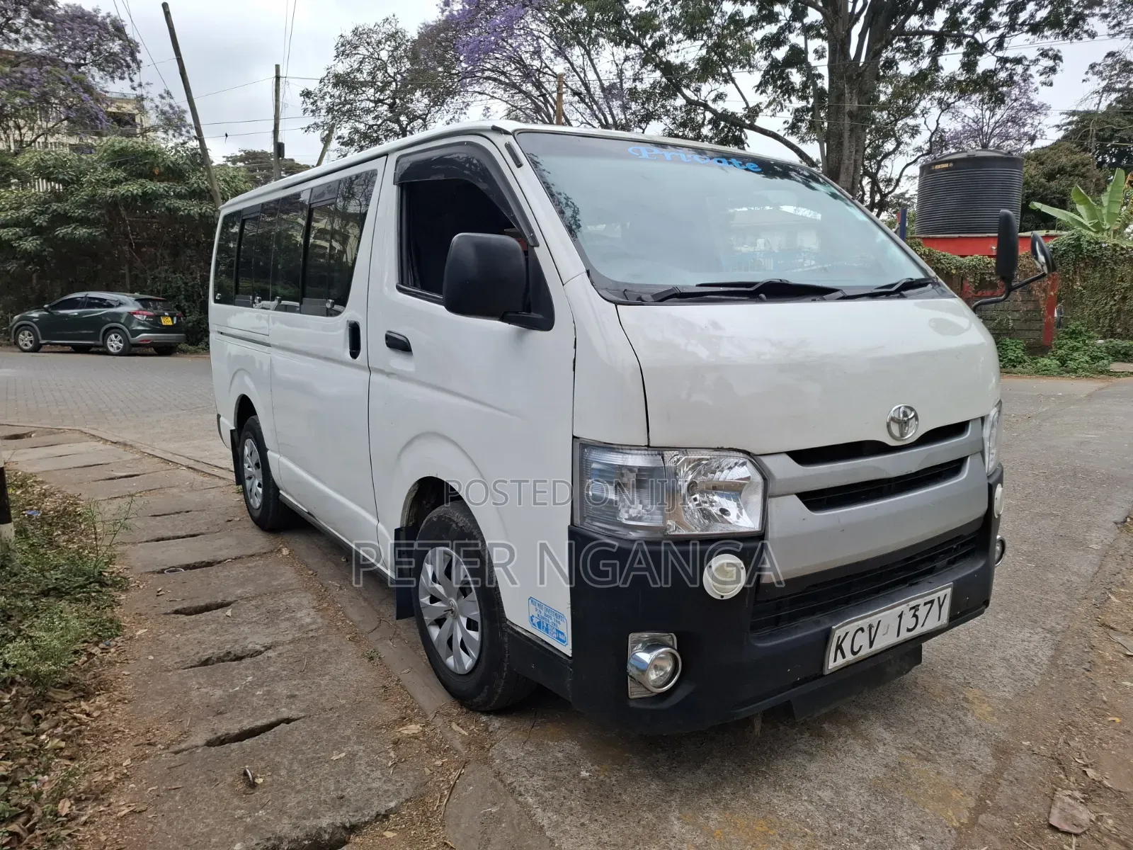 Toyota HiAce 2012 White