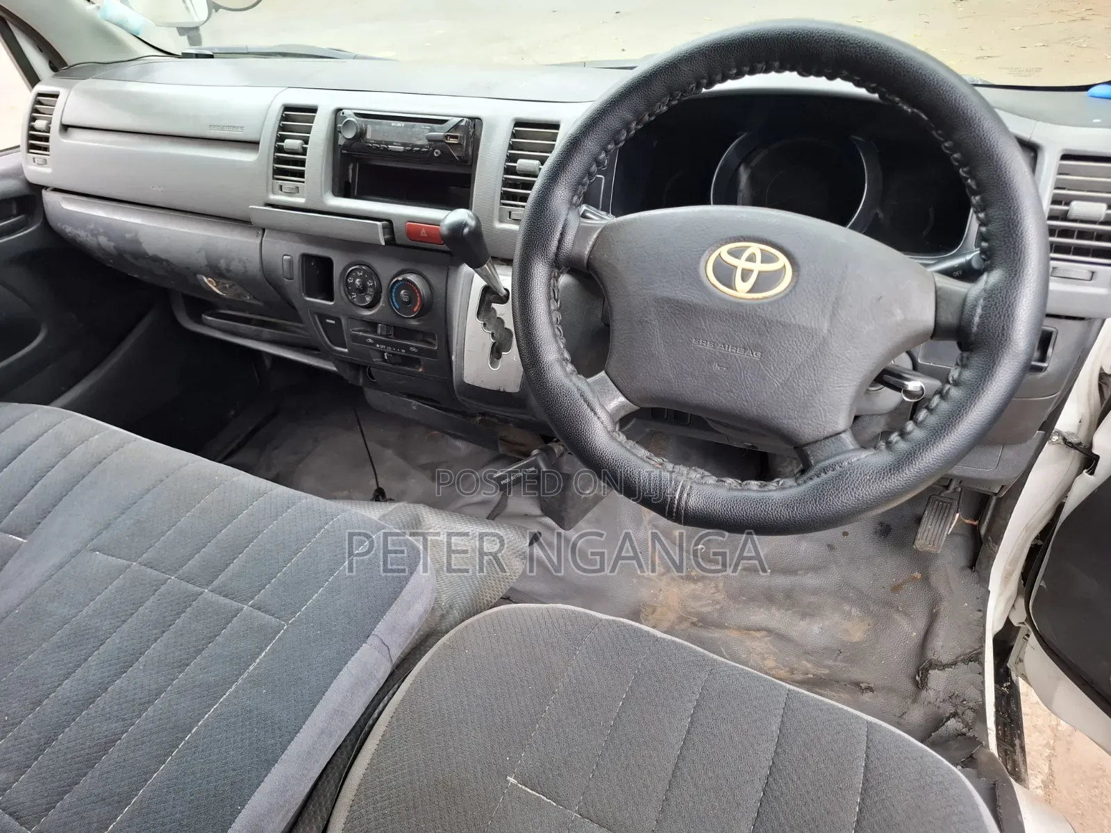 Toyota HiAce 2012 White