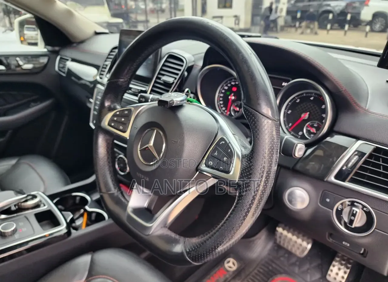 Mercedes-Benz 350D 2015 White