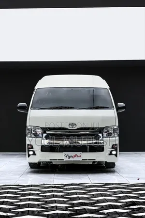 Toyota Grand HiAce 2002 White