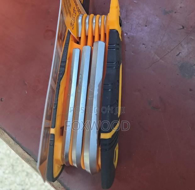 8 PC Folding Allen Wrench Set - thumbnail 4