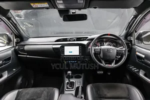 Toyota Hilux 2.4 Diesel 2020 White