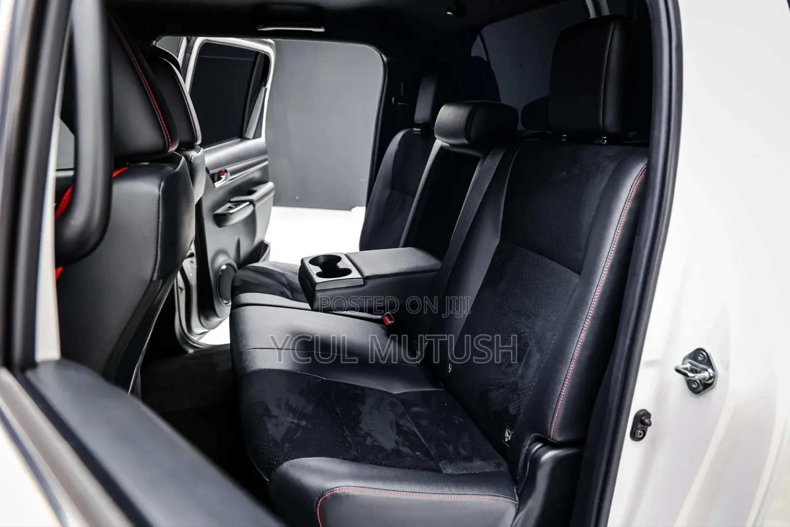 Toyota Hilux 2.4 Diesel 2020 White