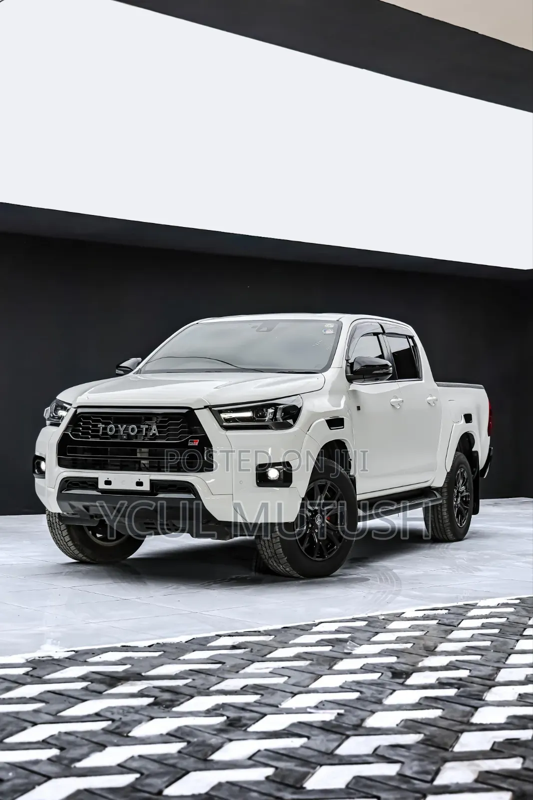 Toyota Hilux 2.4 Diesel 2020 White
