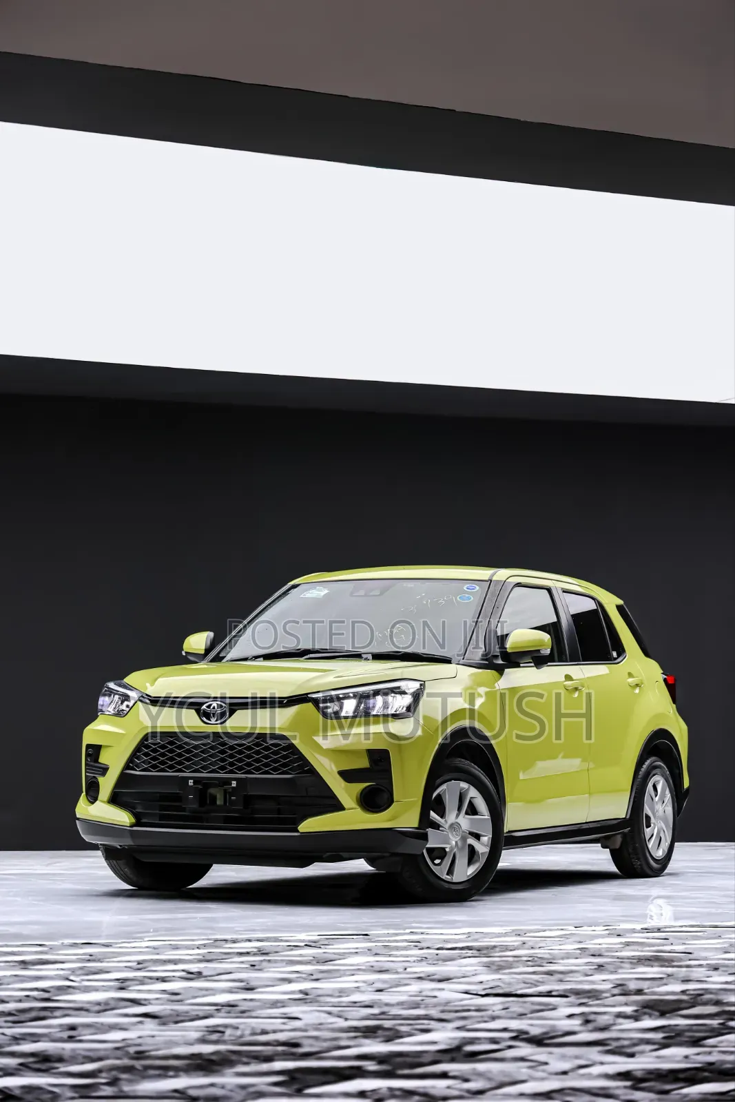 Toyota Raize 2021 Yellow
