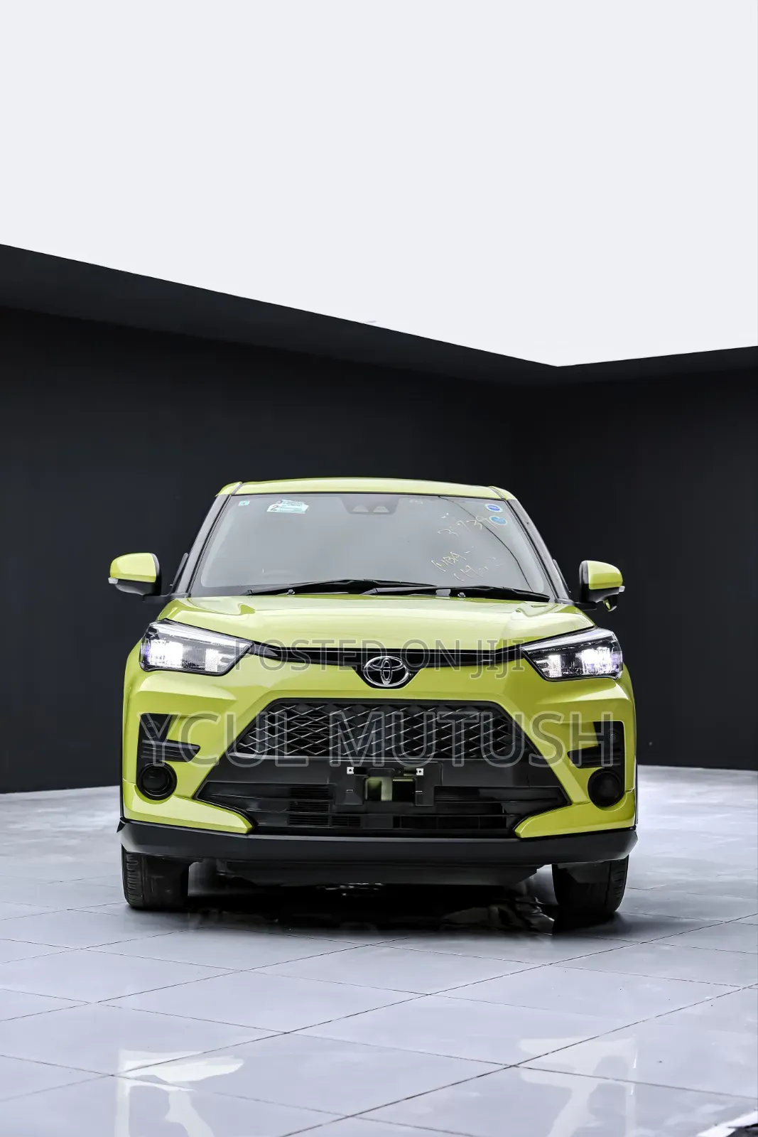 Toyota Raize 2021 Yellow