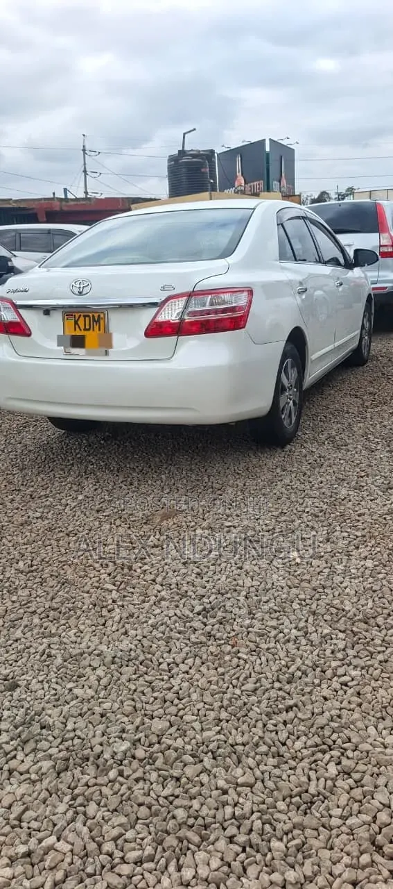 Toyota Premio 2017 White