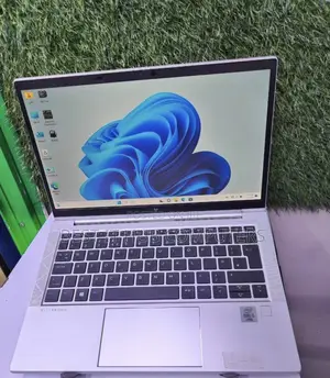 Laptop HP EliteBook 830 G7 8GB Intel Core i5 SSD 256GB