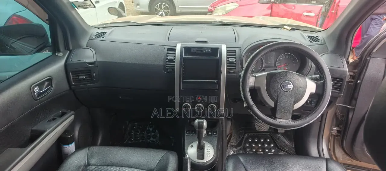 Nissan X-Trail 2012 Silver