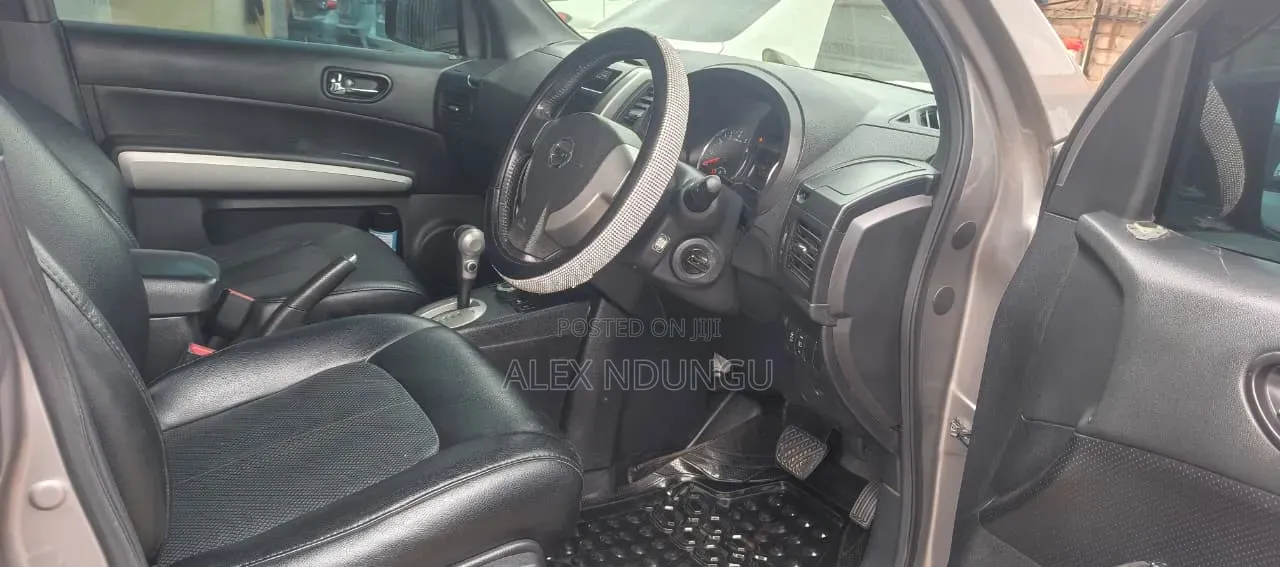 Nissan X-Trail 2012 Silver