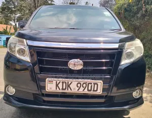 Toyota Noah 2015
