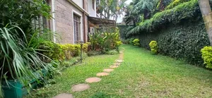 5bdrm Townhouse / Terrace in Kabarsiran Avenue, Muthangari for rent