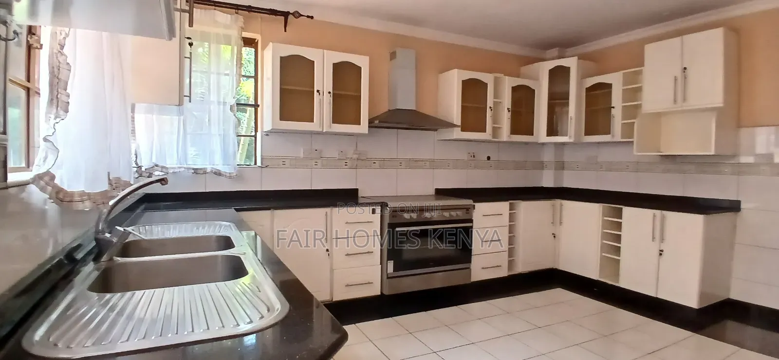 5bdrm Townhouse / Terrace in Kabarsiran Avenue, Muthangari for rent