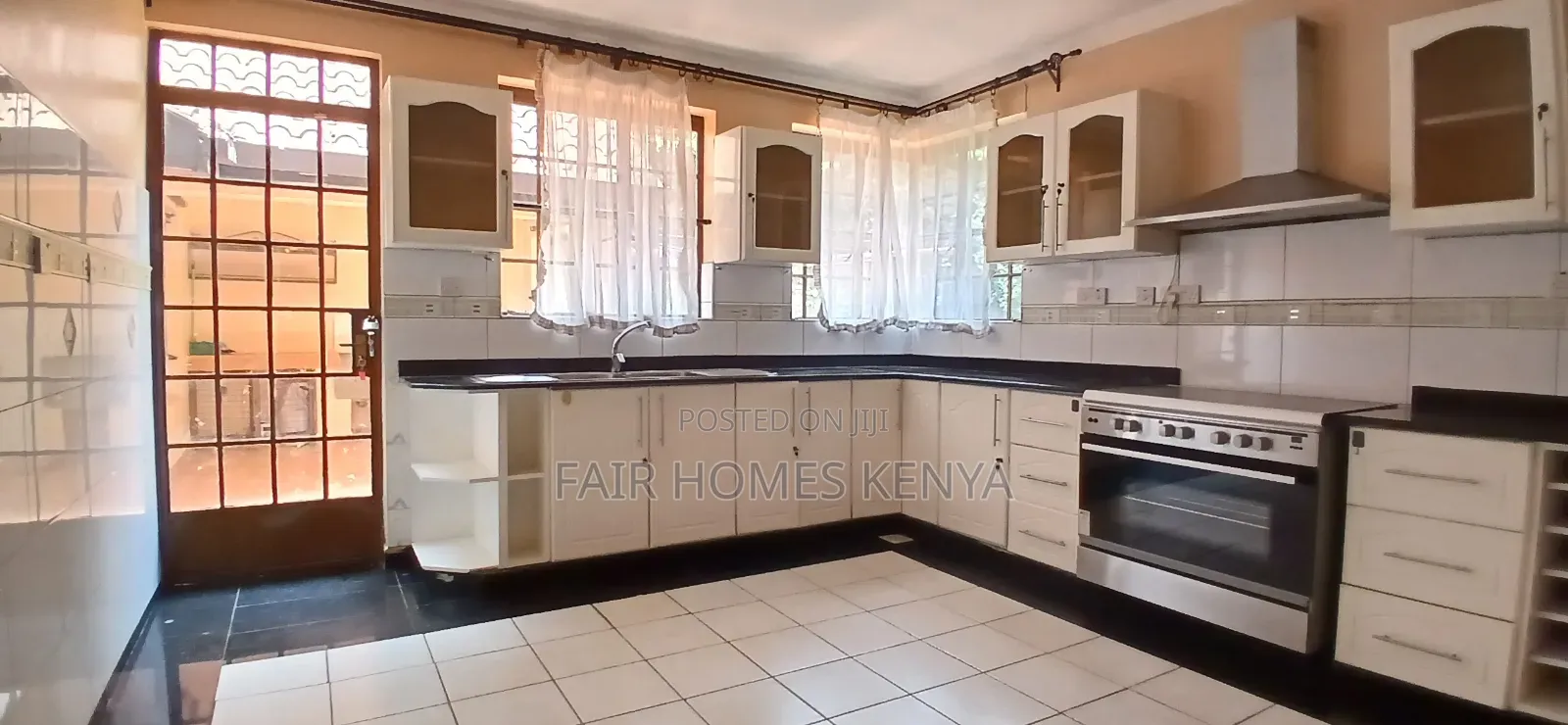 5bdrm Townhouse / Terrace in Kabarsiran Avenue, Muthangari for rent