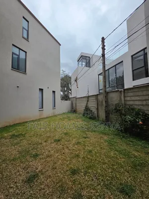 5bdrm Townhouse / Terrace in Lavington Green, Maziwa for rent