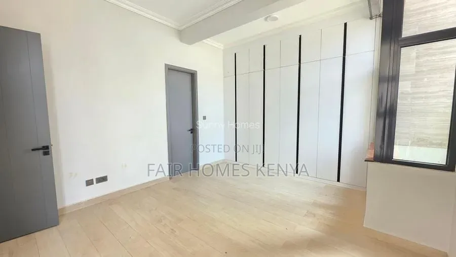 5bdrm Townhouse / Terrace in Lavington Green, Muthangari for rent