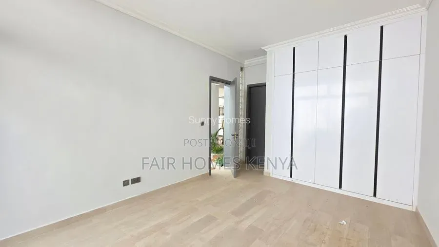 5bdrm Townhouse / Terrace in Lavington Green, Muthangari for rent