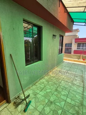 5bdrm Townhouse / Terrace in Convent Drive, Maziwa for rent