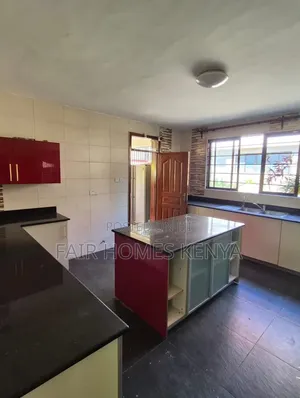5bdrm Townhouse / Terrace in Convent Drive, Maziwa for rent