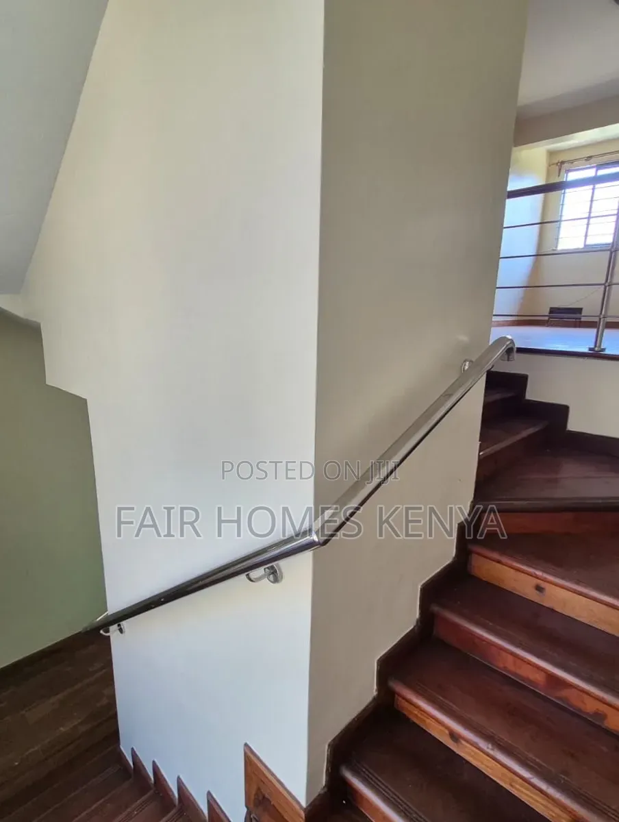 5bdrm Townhouse / Terrace in Convent Drive, Maziwa for rent