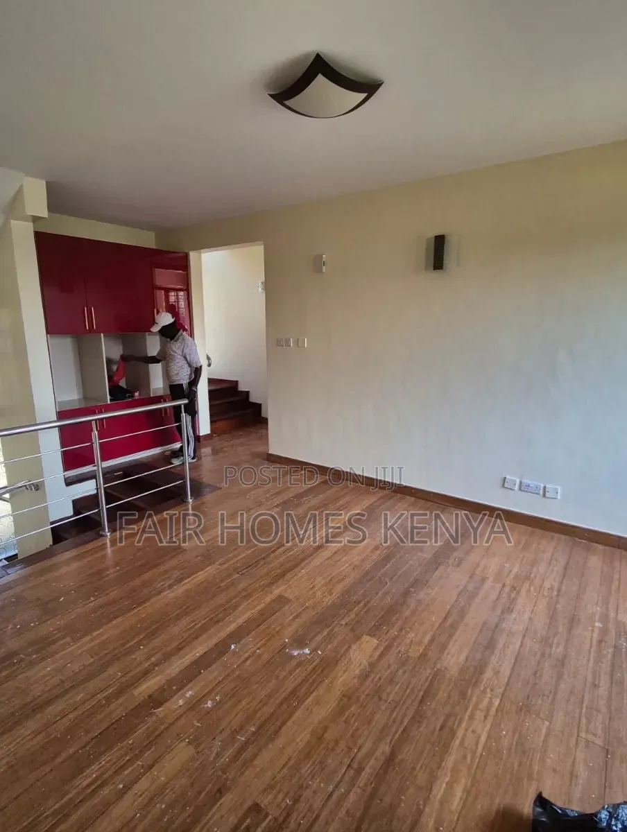 5bdrm Townhouse / Terrace in Convent Drive, Maziwa for rent