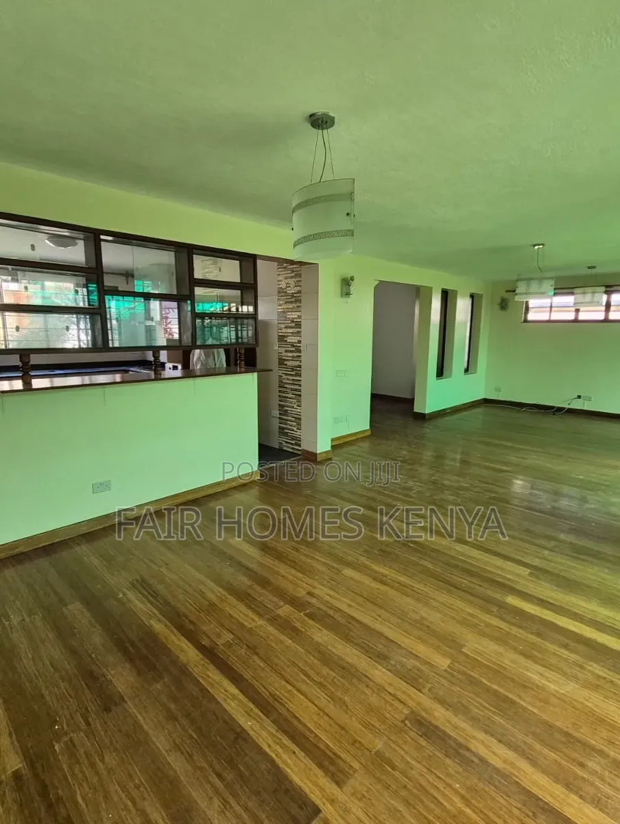 5bdrm Townhouse / Terrace in Convent Drive, Maziwa for rent