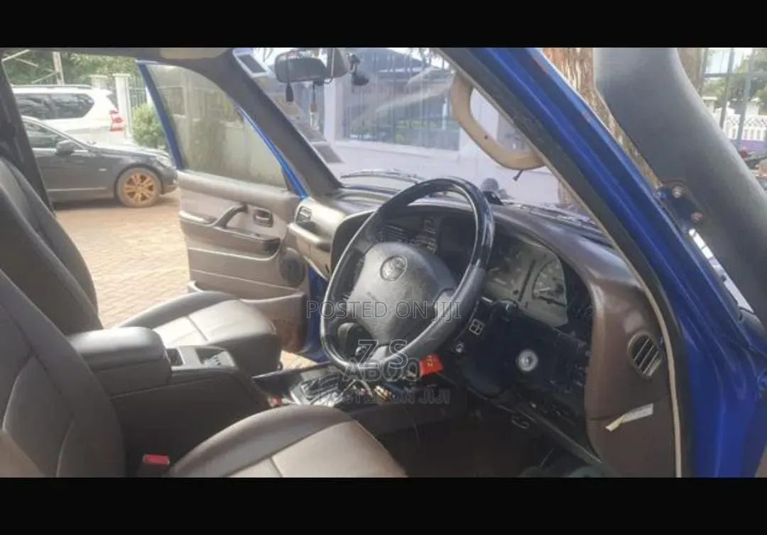 Toyota Land Cruiser 80 Wagon 4.5 1993 Blue