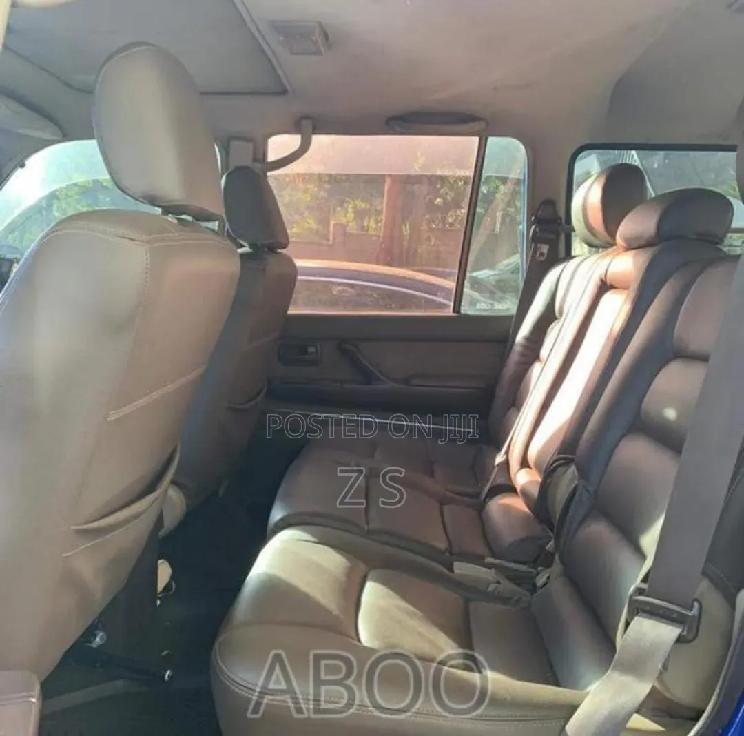 Toyota Land Cruiser 80 Wagon 4.5 1993 Blue