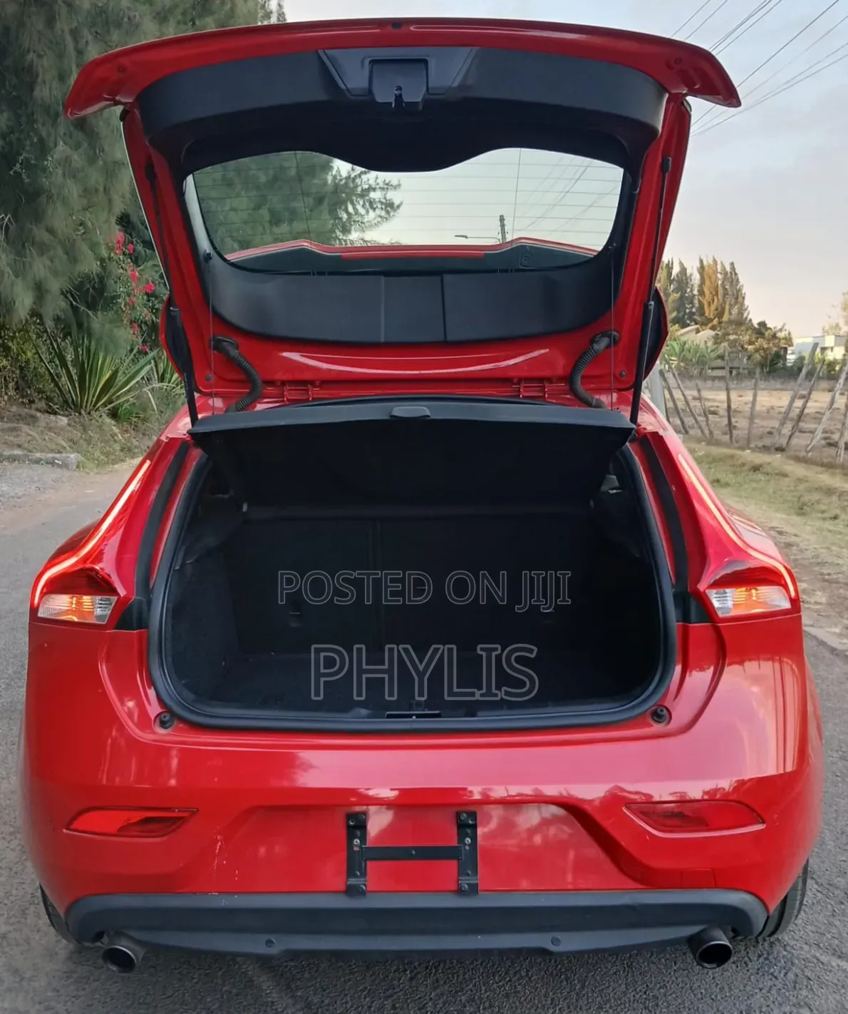 Volvo V40 2018 Red