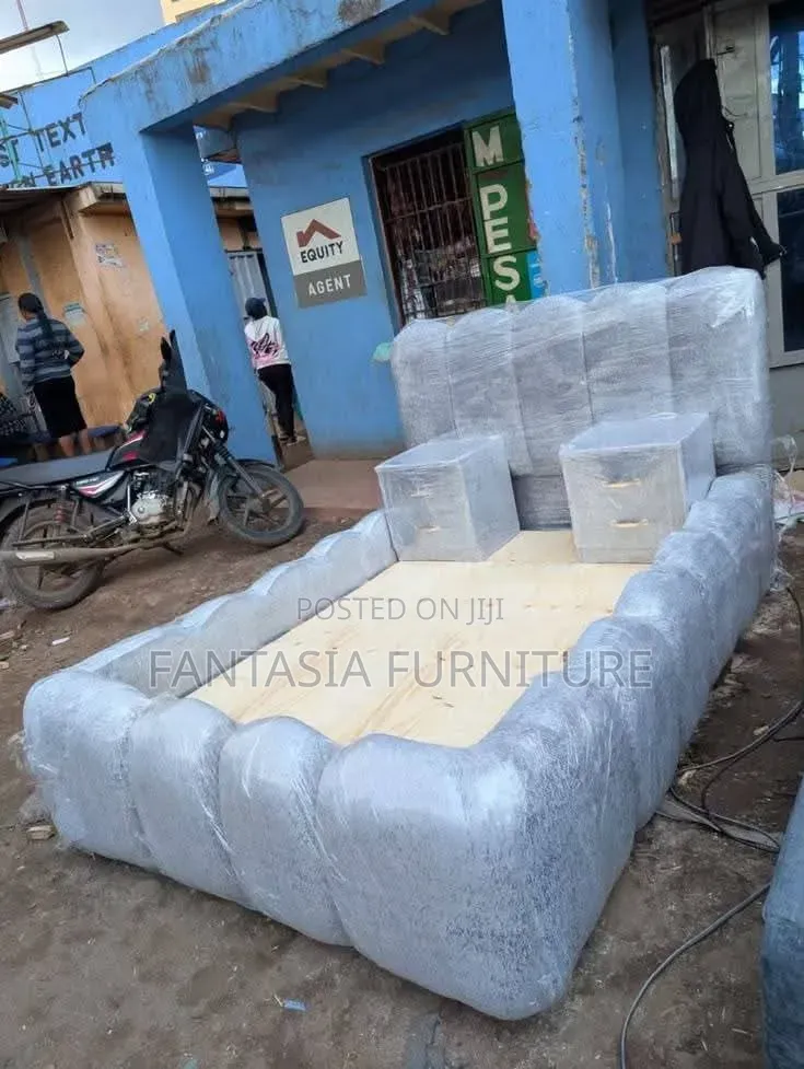 Modern 5 by 6 Grey Bubble Beds