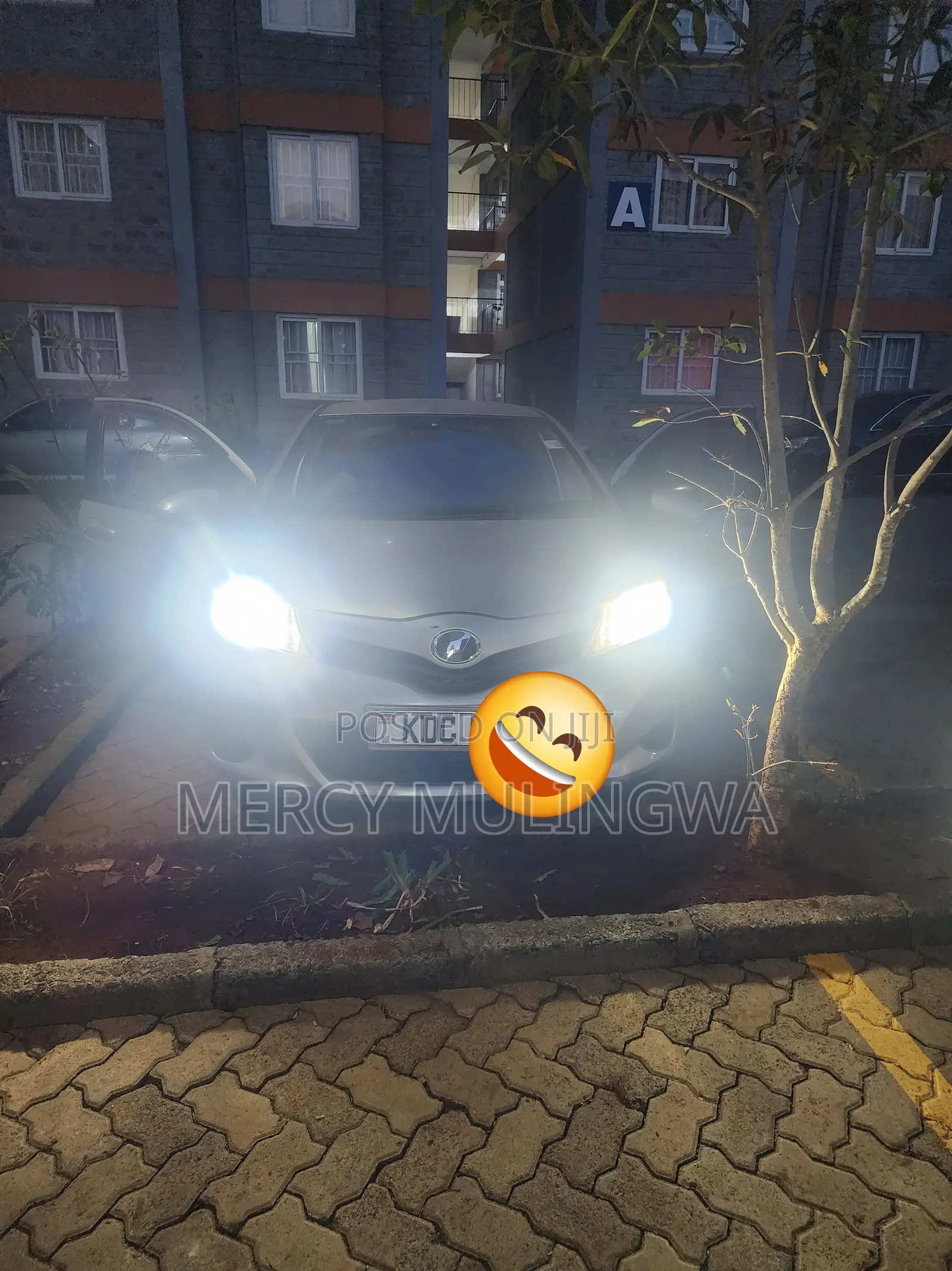 Toyota Vitz 2015 Silver