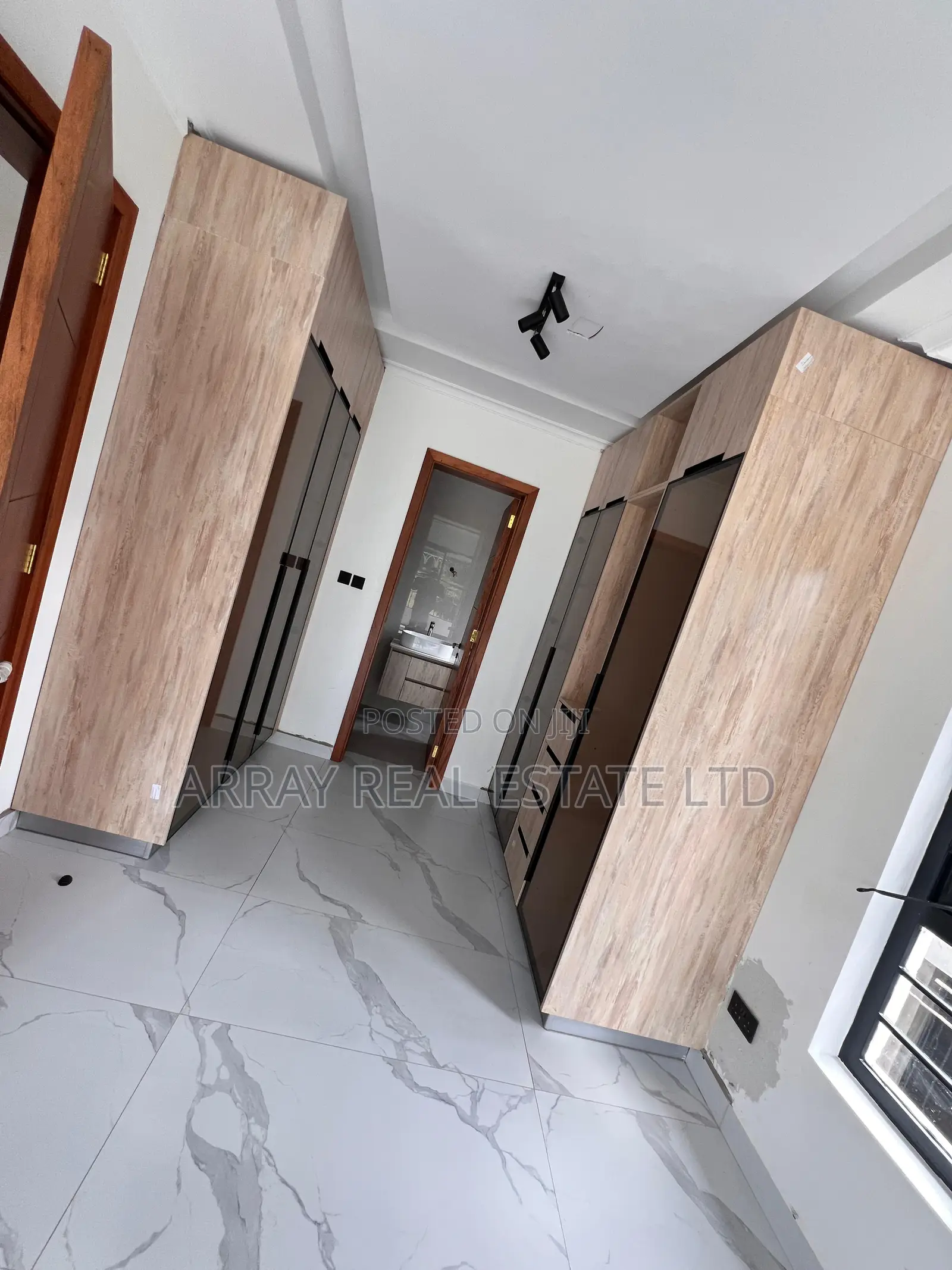 4bdrm Maisonette in 4,5,6 Bedrooms, Muthiga for sale