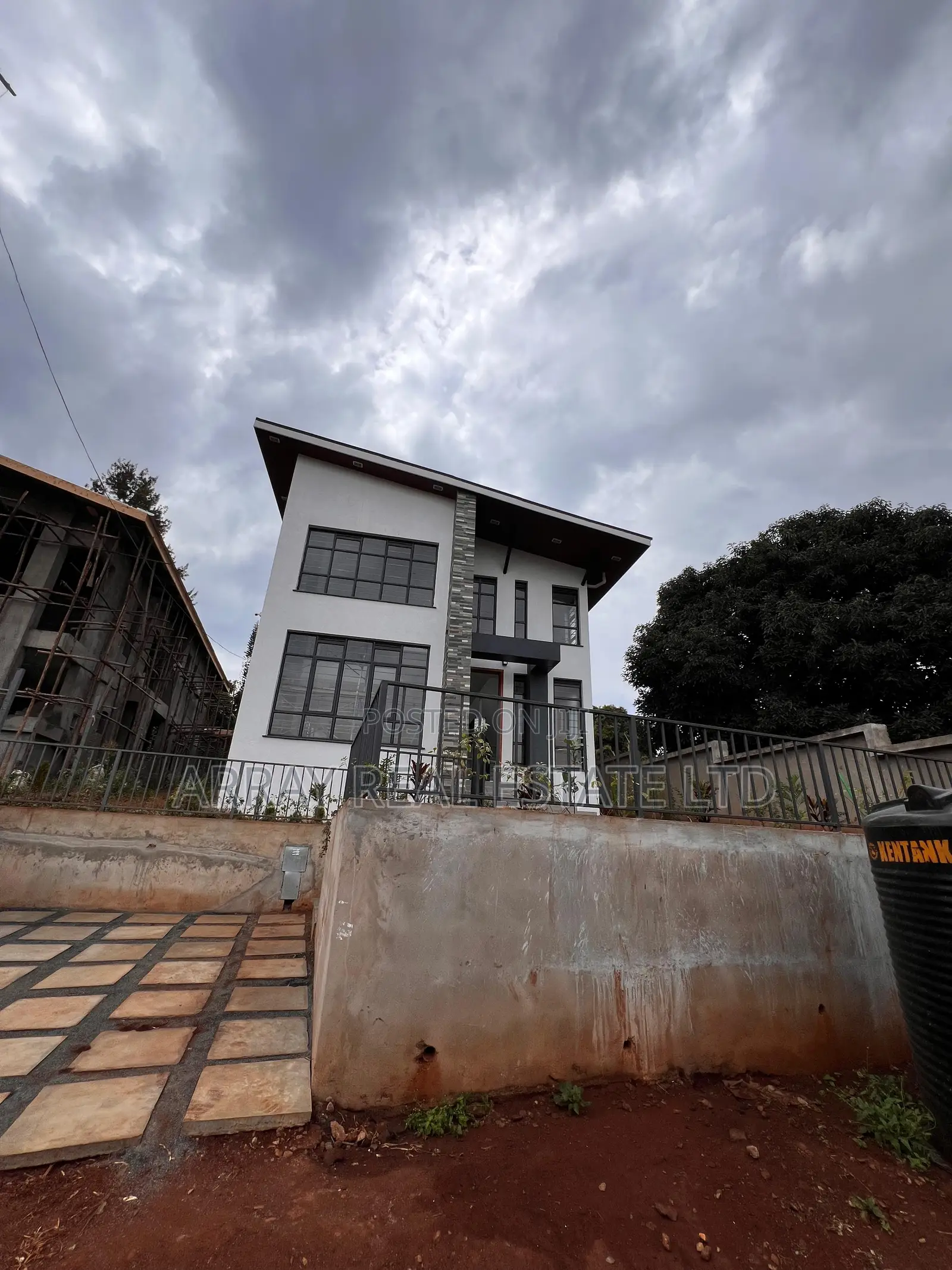 4bdrm Maisonette in 4,5,6 Bedrooms, Muthiga for sale