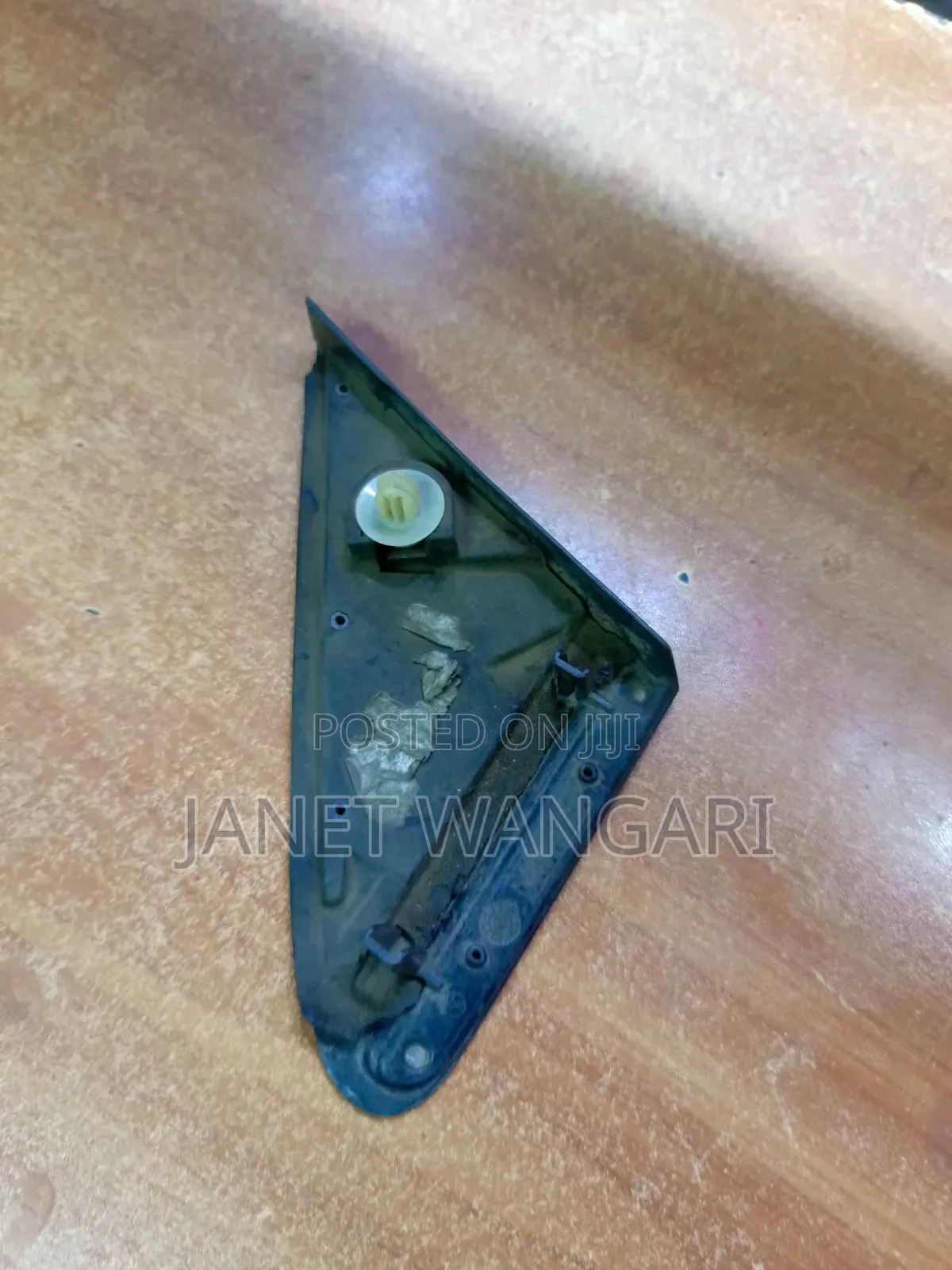 Sidemirror Finisher Toyota Avensis Old Model