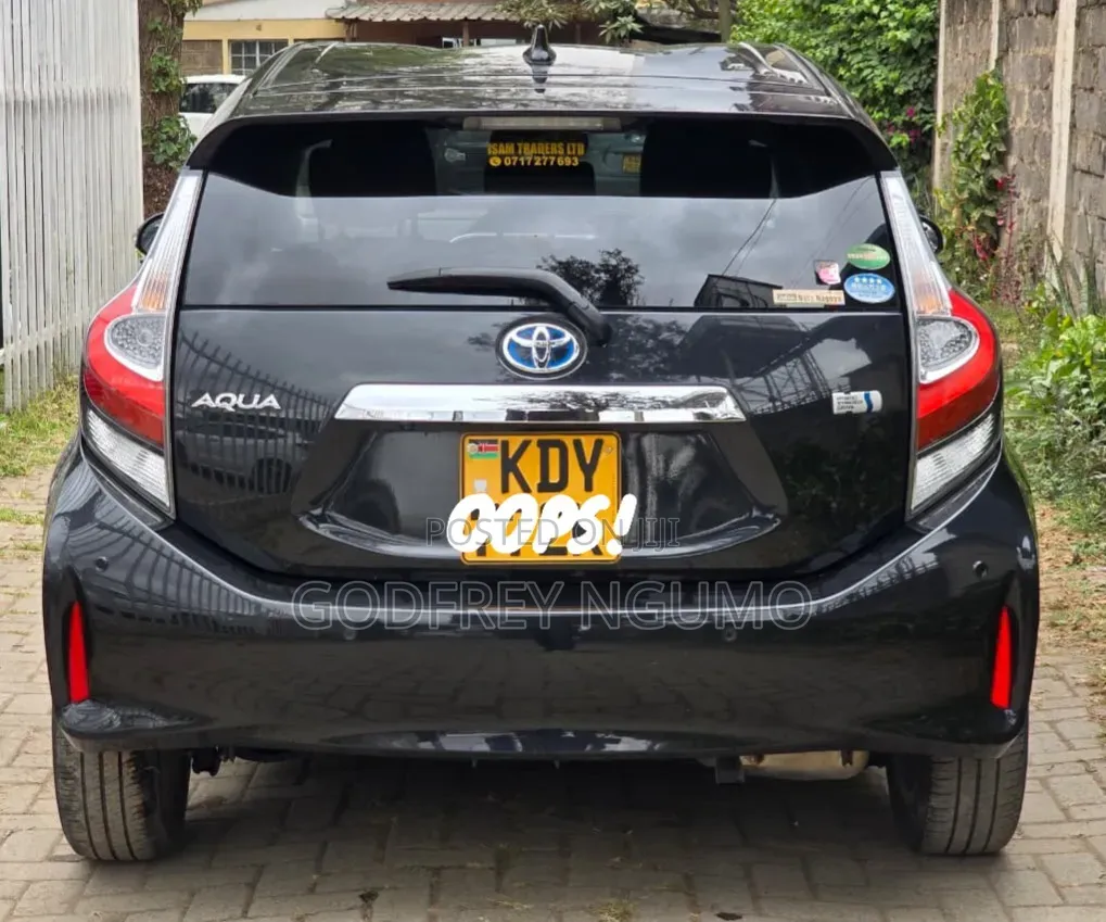 Toyota Aqua 2018 Black