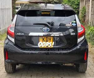 Toyota Aqua 2018 Black