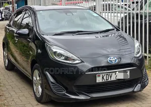 Toyota Aqua 2018 Black