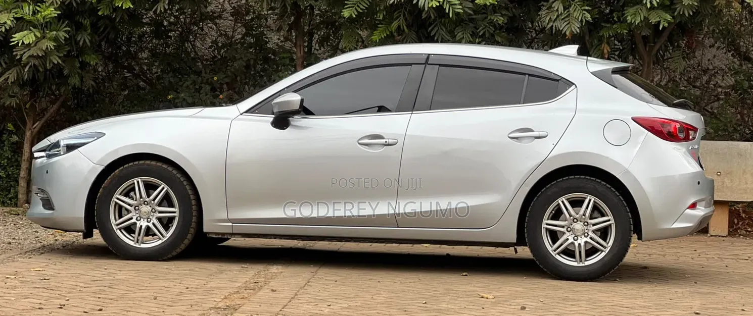 Mazda Axela 2018 Silver