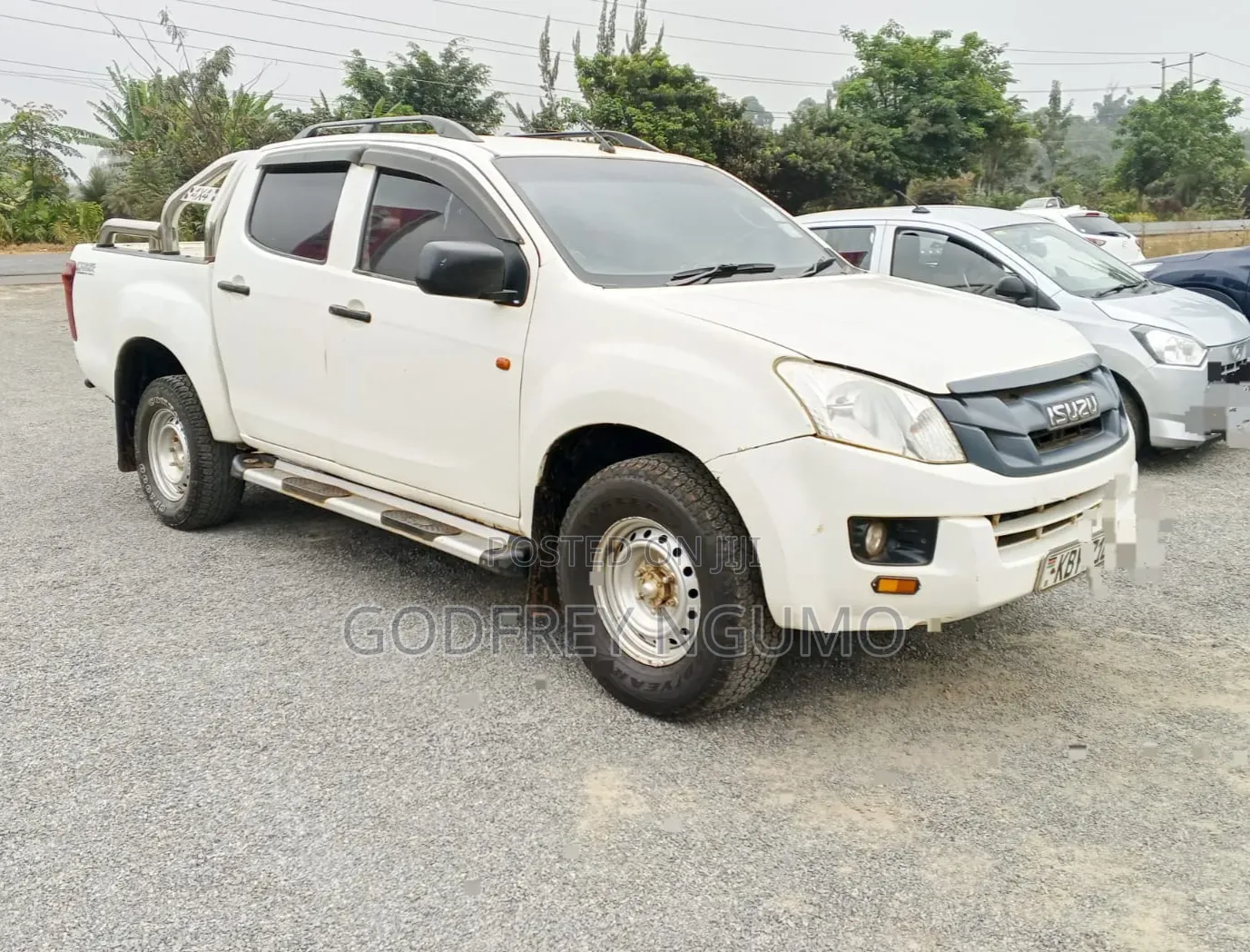 Isuzu D-MAX 2013 White
